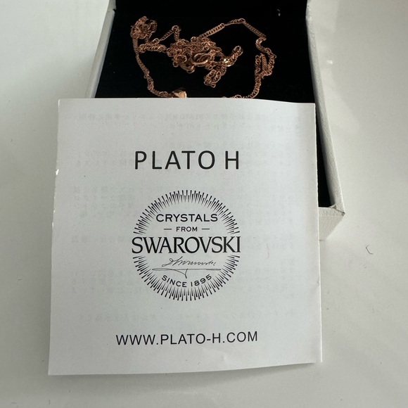 TAURUS Zodiac Rose gold plated necklace with Crystals from Swarovski - Picture 3 of 4